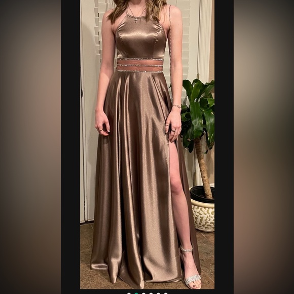 Satin Formal Prom Bridesmaid Long Dress Taupe Size 0 Backless - Picture 2 of 5